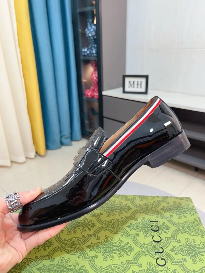 Men's shoes 💰500🌹🌹Niuli [GUCCI Gucci] A new style of formal men's leather shoes is coming~ The original quality upper is made of patent leather imported from Italy, the leather is soft and delicate, comfortable and soft first-layer cowhide lining, rubber wear-resistant outsole, the shoe shape is dignified and domineering, and the luxury charm cannot be concealed! The natural and free nouveau riche leads the trend. Code number: 38-44